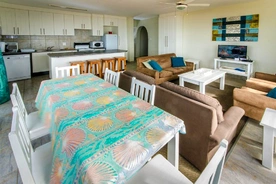 Deluxe Self Catering unit at Haga Haga Hotel Conference and Self Catering -14